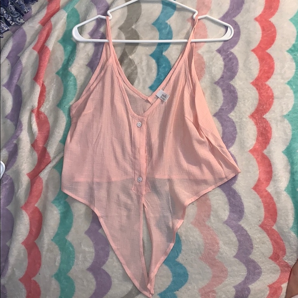 tank top (buttoned and tie)